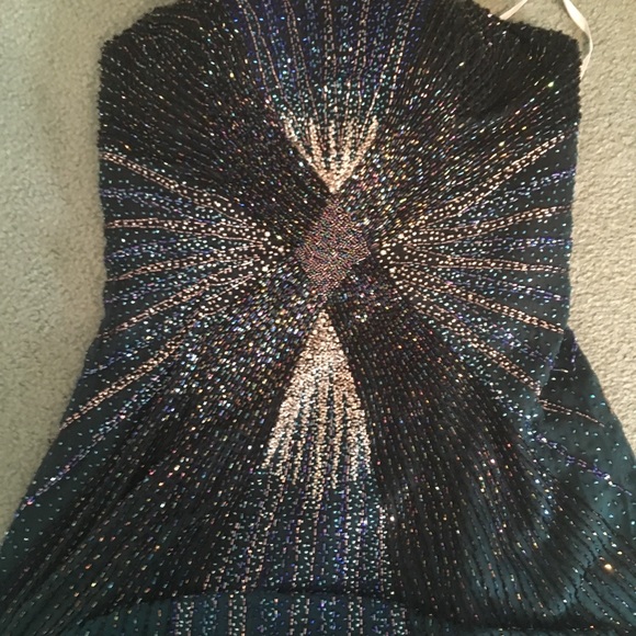 Robe De Soirée Noire Alyce Designs - Taille 4 - Style Bulle (Bubble) Sans Manches - Neuf Sans Étiquette